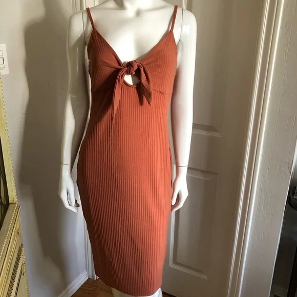 New MinkPink Tie Front Masala Dress - Picture 5 of 7